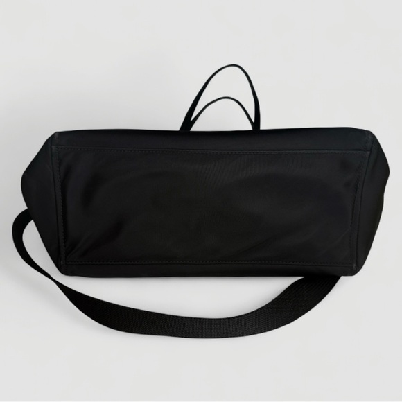 Kate Spade Chelsea Large Baby Tote Diaper Bag & Changing Pad Black, Tan Interior - Picture 4 of 16